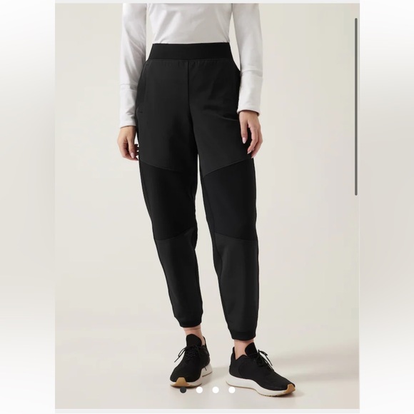 NWT Athleta Get Set Hybrid Joggers Small - Picture 1 of 4